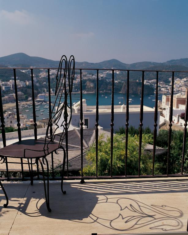 Villa Laetitia 폰차 객실 사진
